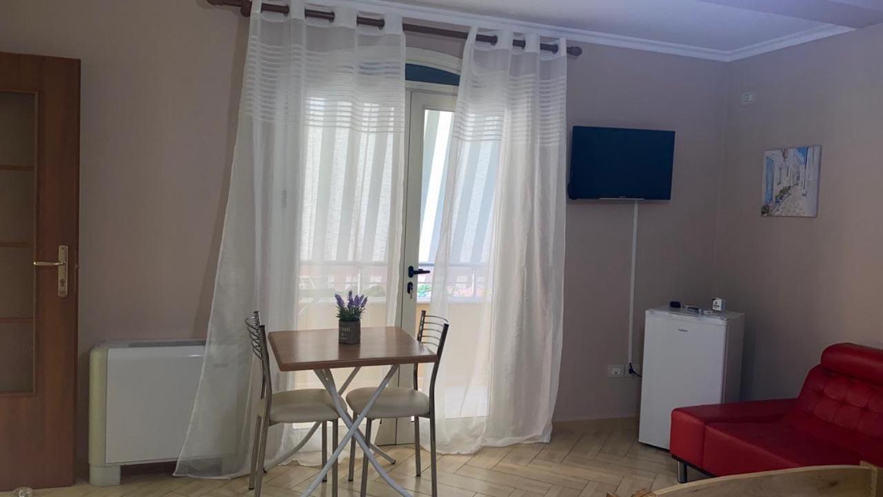 Hotel Durres Vila 53 Exterior foto